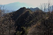 52 Vista sulla croce del Pizzo Rabbioso, difficile raggiungerla !